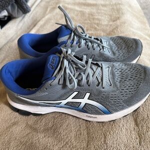 Men’s Asics Duomax FlyteFoam Size 11